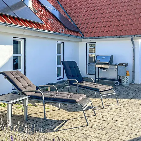 2 Bedroom Lovely Home In Blokhus Blokhus
