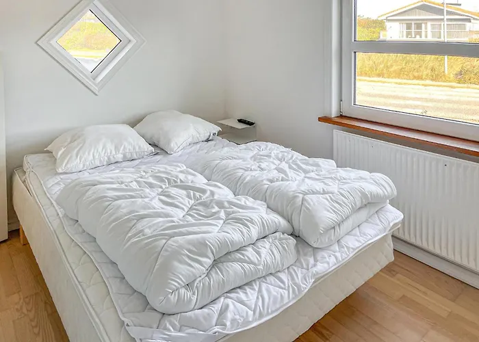 بيت للعطل 3 Bedroom In *